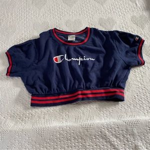 🍓Champion Crop Top (XL)